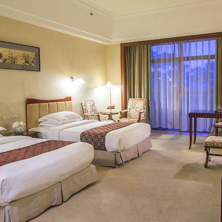 Phoenix Hotel Wuyi Jiangmen Exterior foto