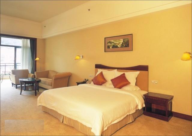 Phoenix Hotel Wuyi Jiangmen Zimmer foto